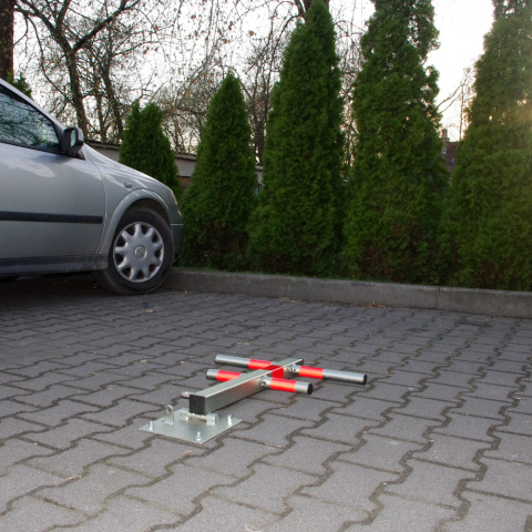 Blokada parkingowa JEŻ na kłódkę ocynkowana Blokada parkingowa JEŻ na kłódkę ocynkowana