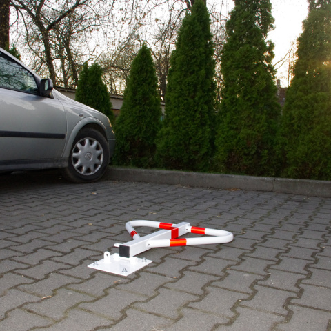 Blokada parkingowa MOTYL na kłódkę biała Blokada parkingowa MOTYL na kłódkę biała